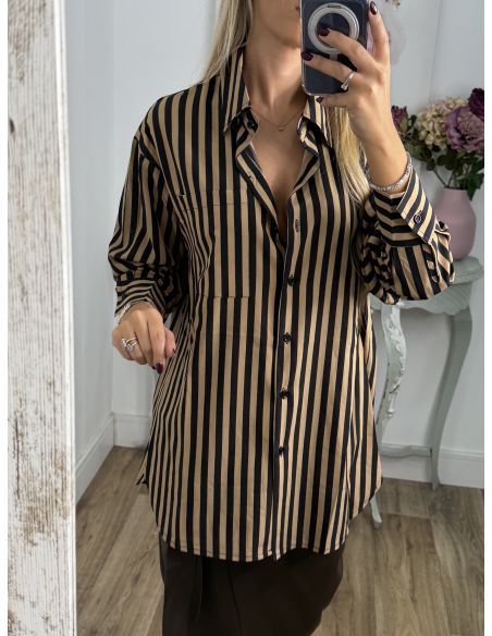 Camisa rayas camel y negra con bolsillo
