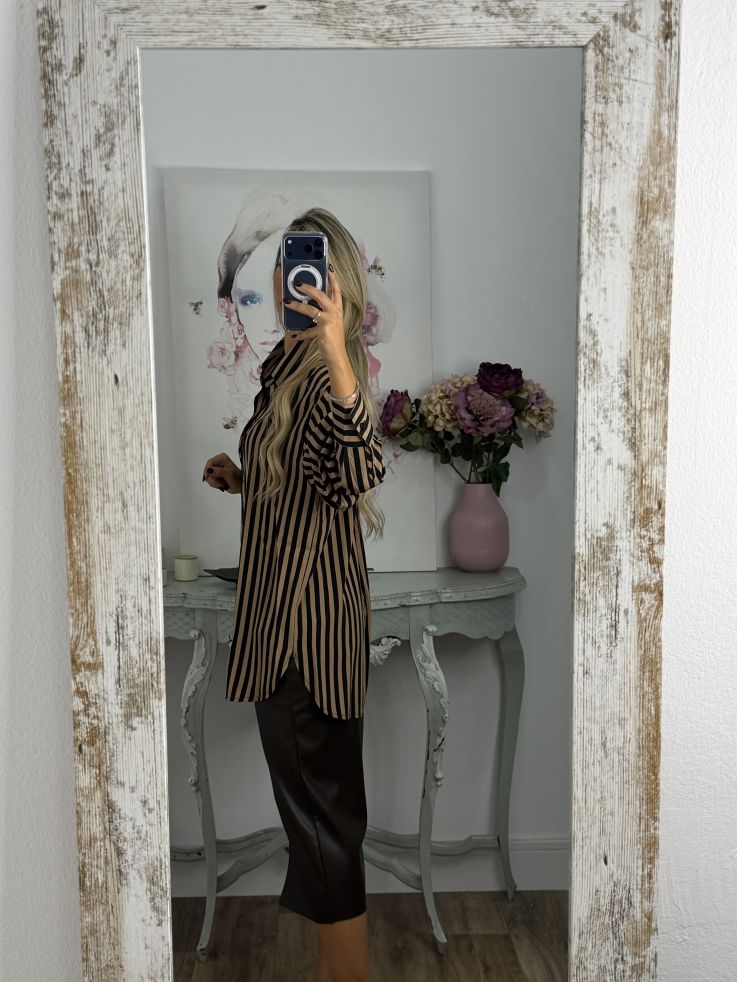 Camisa rayas camel y negra con bolsillo