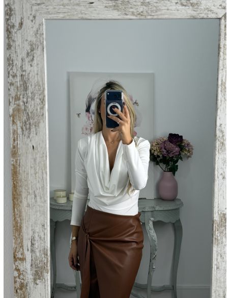 Body escote cascada blanco