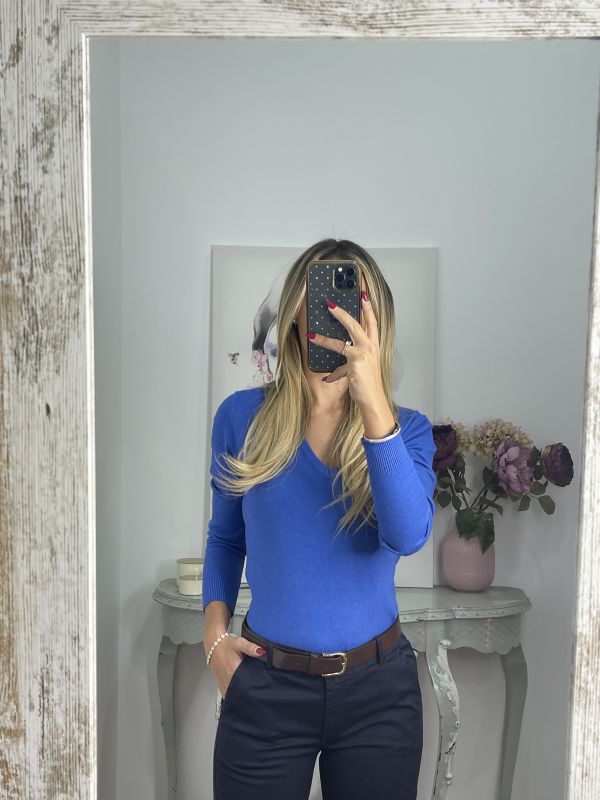 Jersey básico cuello de pico azul
