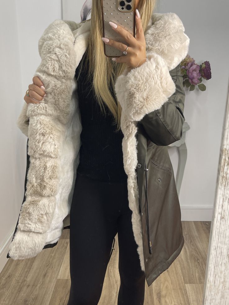 Abrigo Parka Verde con pelo beige
