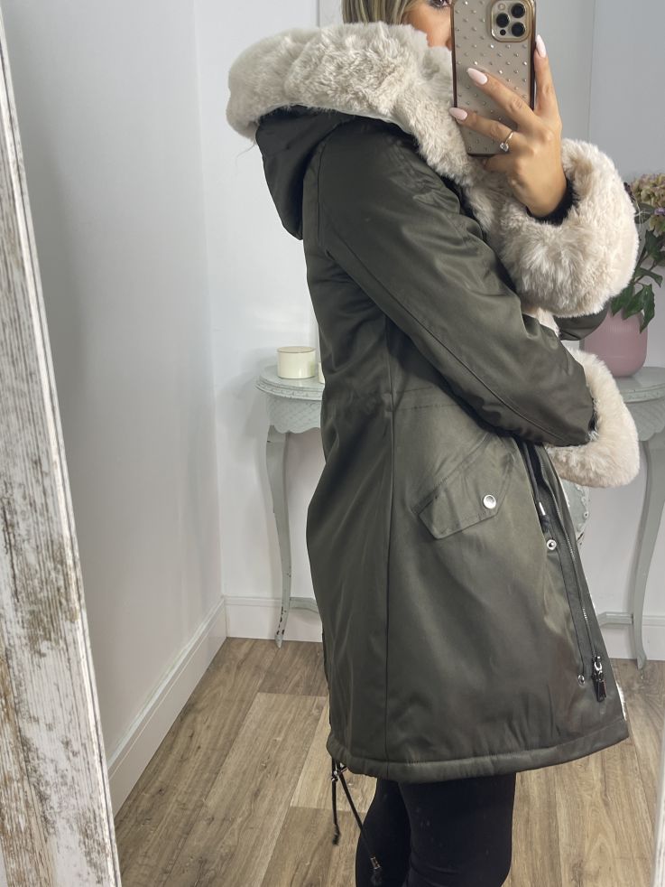Abrigo Parka Verde con pelo beige