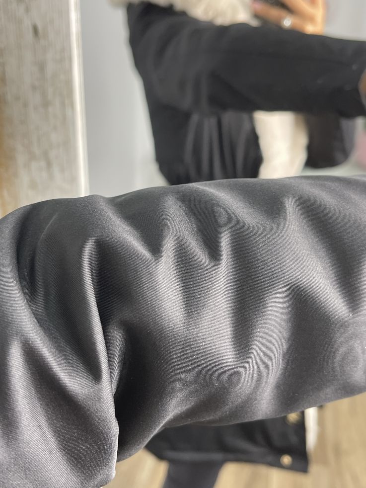 Abrigo Parka negro con pelo beige