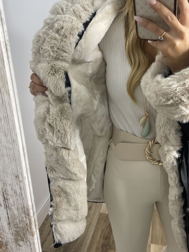 Abrigo Parka negro con pelo