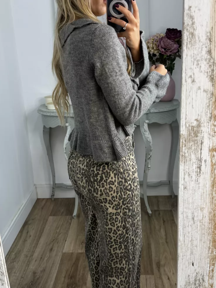 Rebeca lazada volante gris