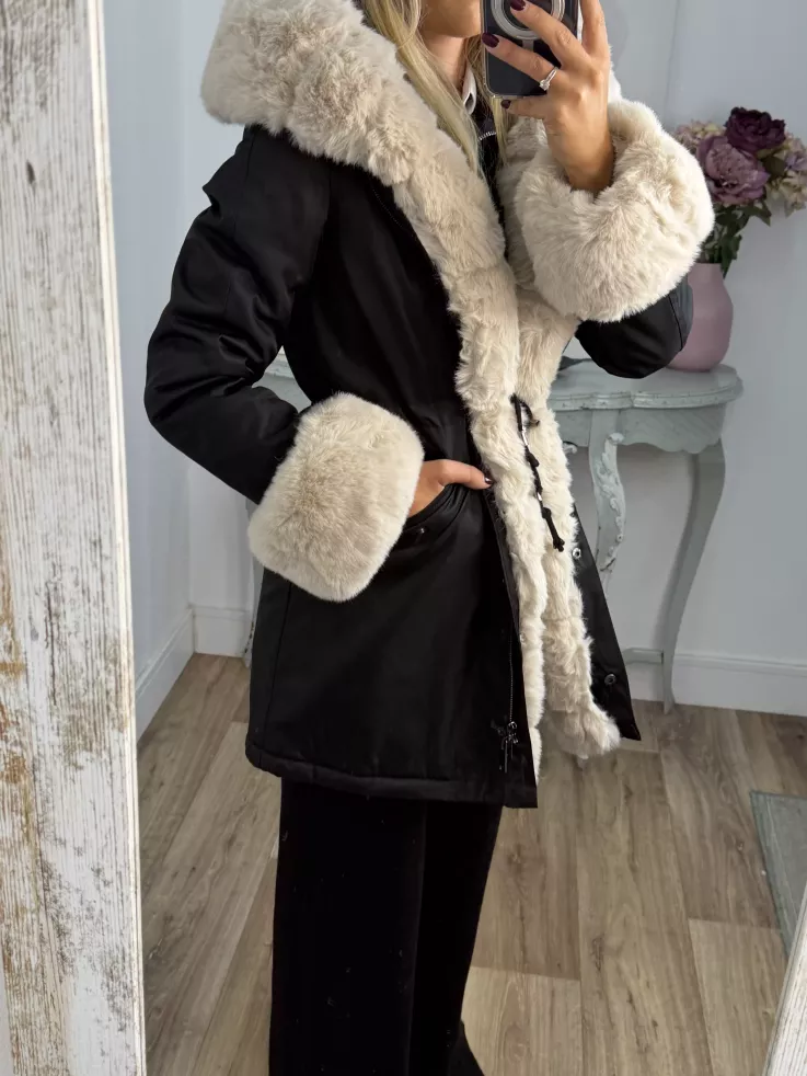 Abrigo Parka negro con pelo