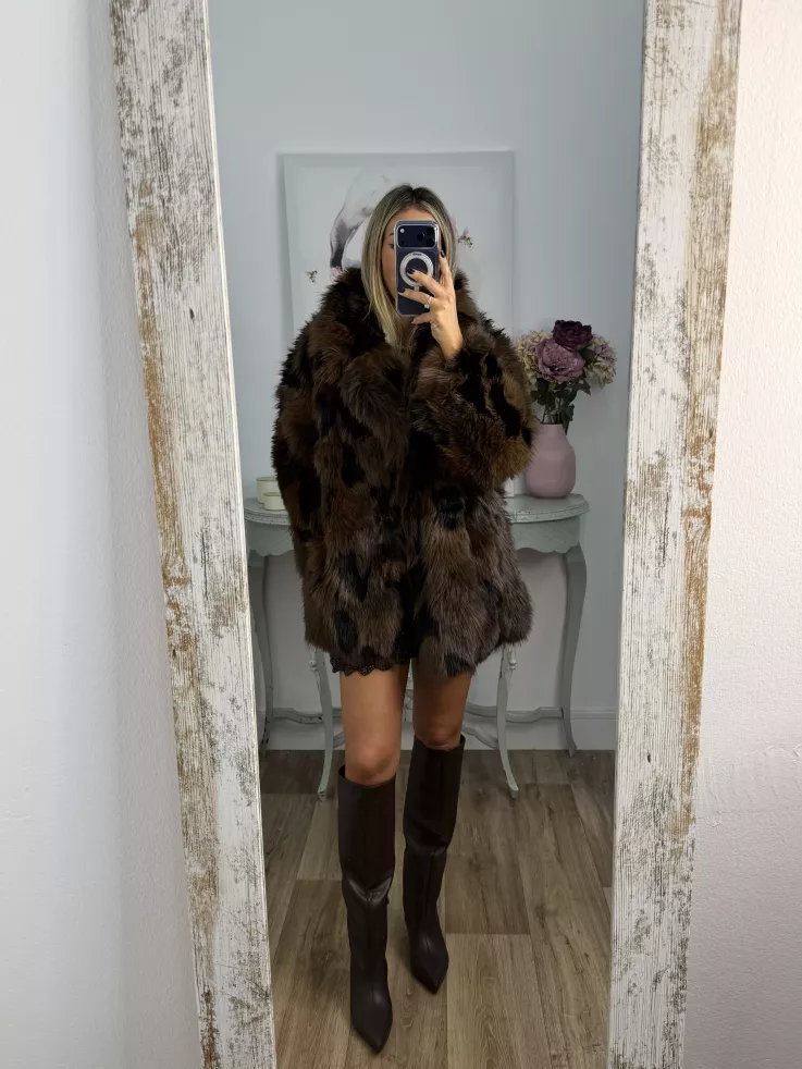 Abrigo Galán tonos chocolate y negro