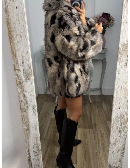 Abrigo Galán tonos beige y negro