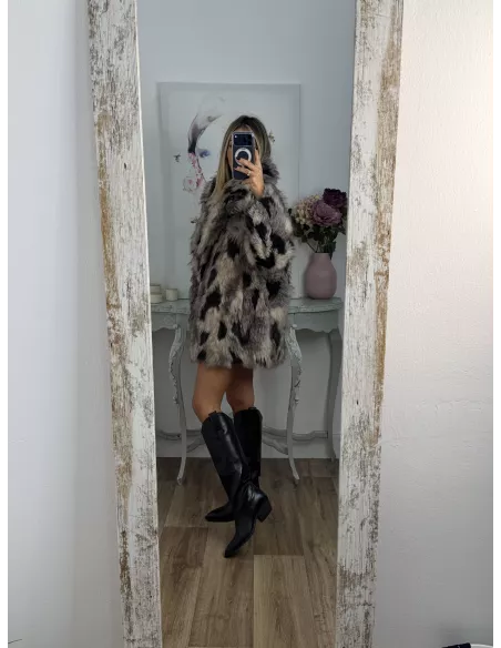 Abrigo Galán tonos beige y negro