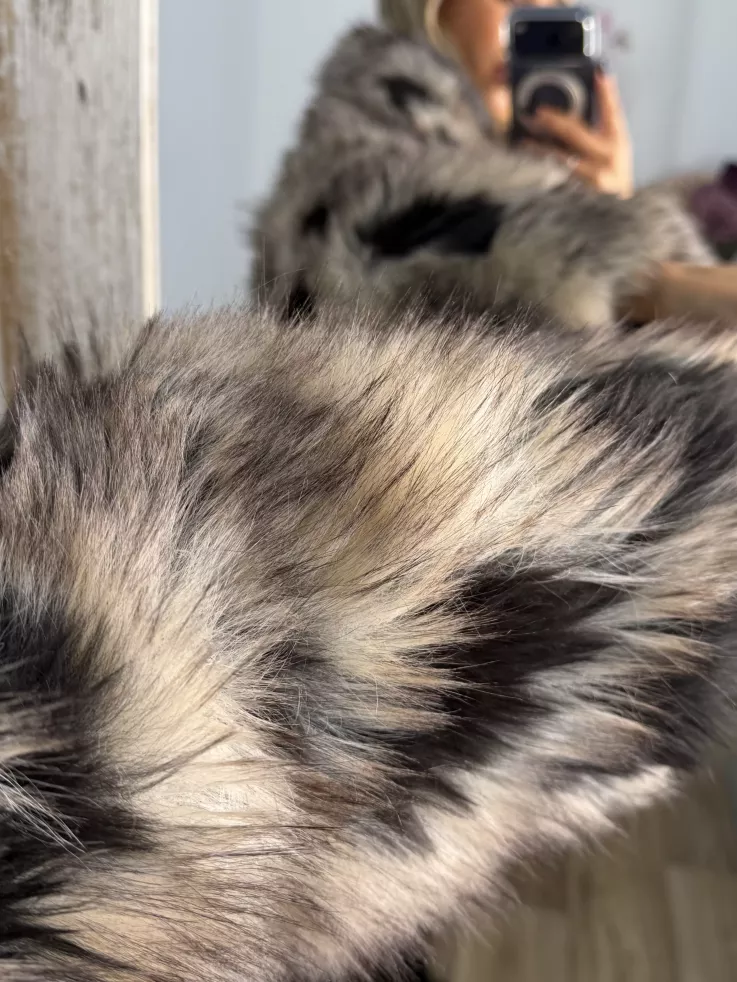 Abrigo Galán tonos beige y negro