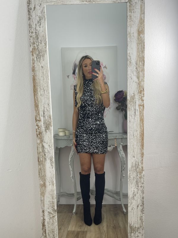 Vestido Claudia de lentejuelas plateadas