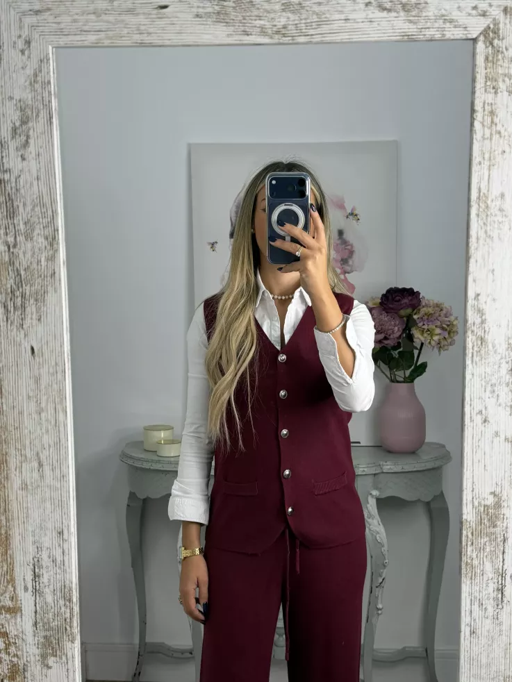 Conjunto tres piezas burdeos