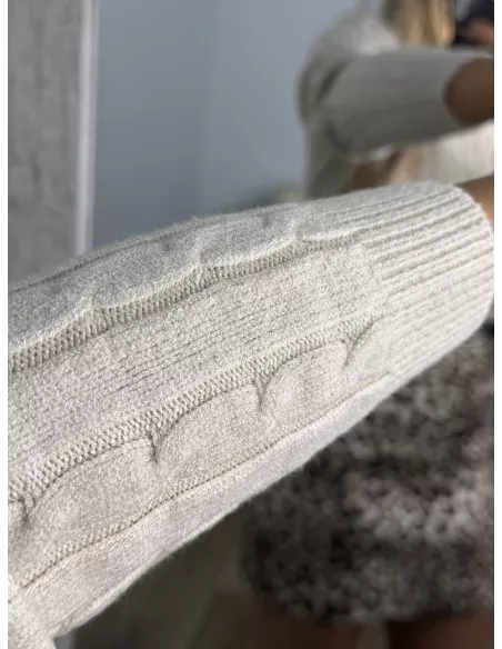 Jersey trenzado cuello a la caja beige