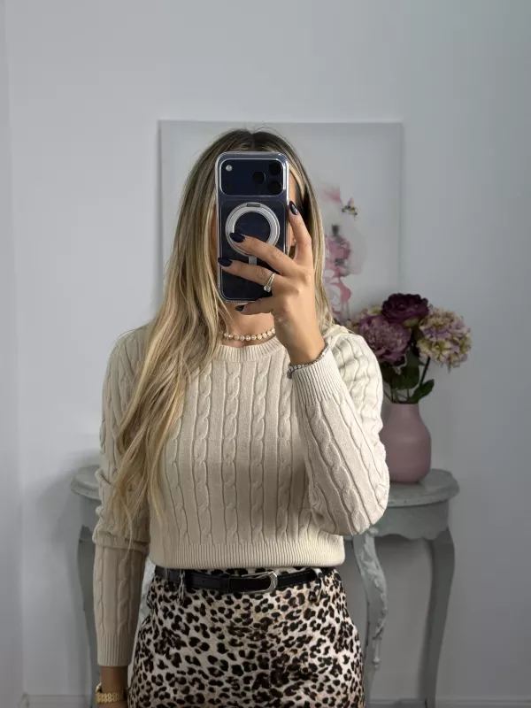 Jersey trenzado cuello a la caja beige