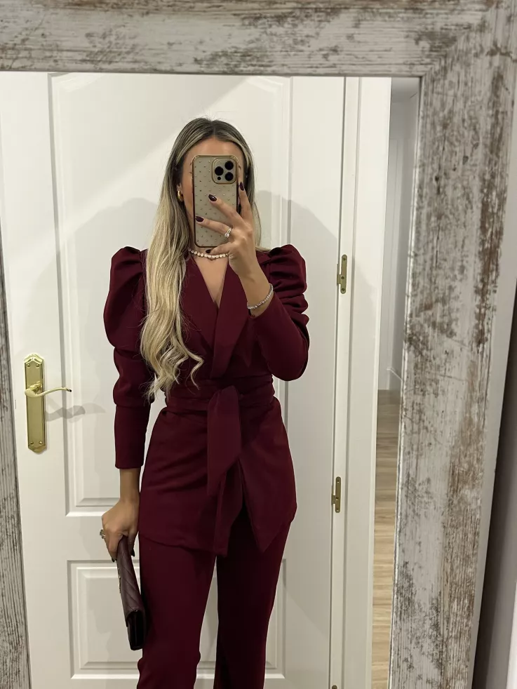 Conjunto Laras burdeos