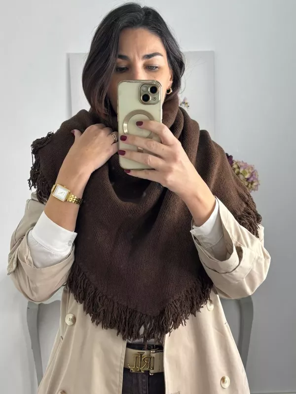 Chal punto flecos chocolate