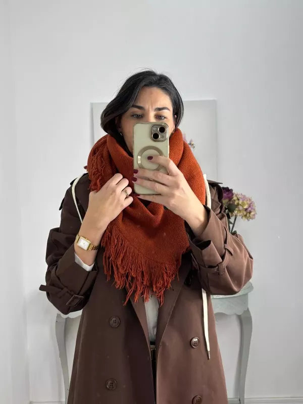 Chal punto flecos teja