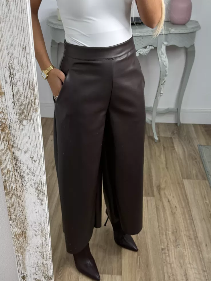 Pantalón culotte polipiel chocolate