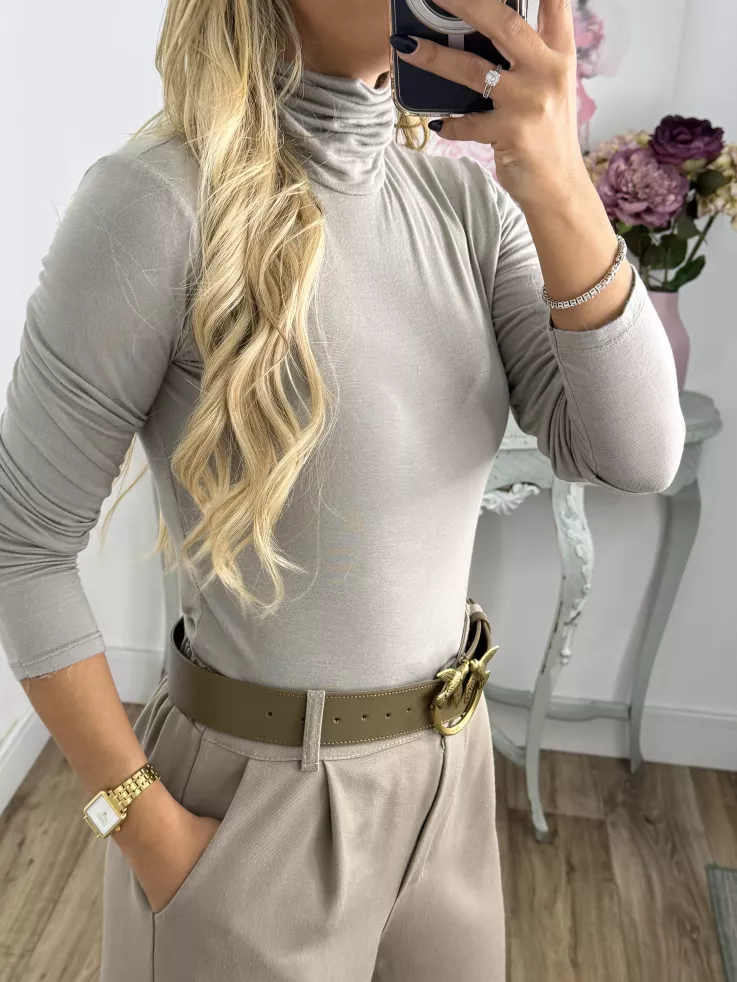 Camiseta Melissa cuello alto taupe