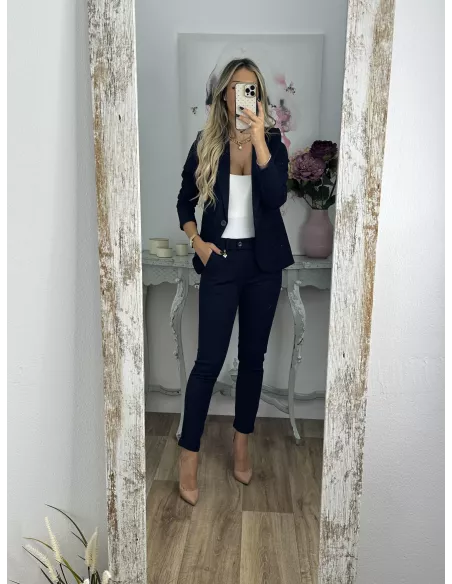 Traje chaqueta y pantalón pitillo azul marino