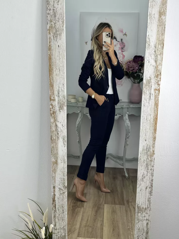 Traje chaqueta y pantalón pitillo azul marino