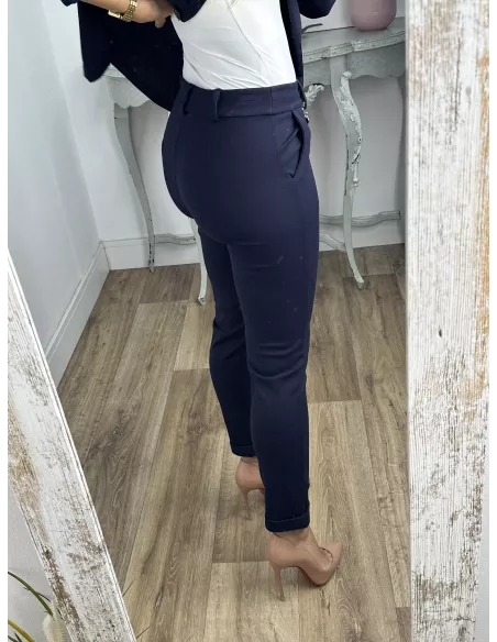 Traje chaqueta y pantalón pitillo azul marino