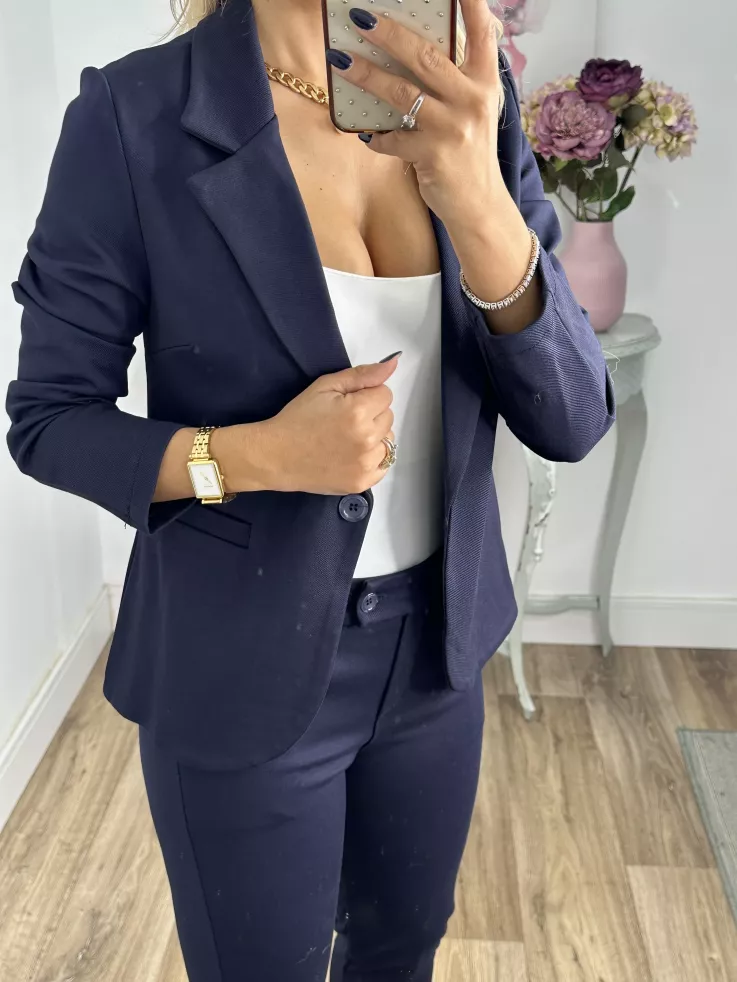 Traje chaqueta y pantalón pitillo azul marino