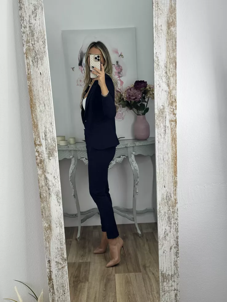 Traje chaqueta y pantalón pitillo azul marino