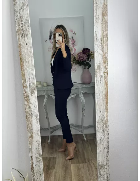 Traje chaqueta y pantalón pitillo azul marino