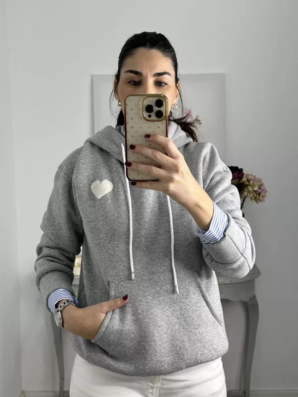 Sudadera gris capucha con corazón
