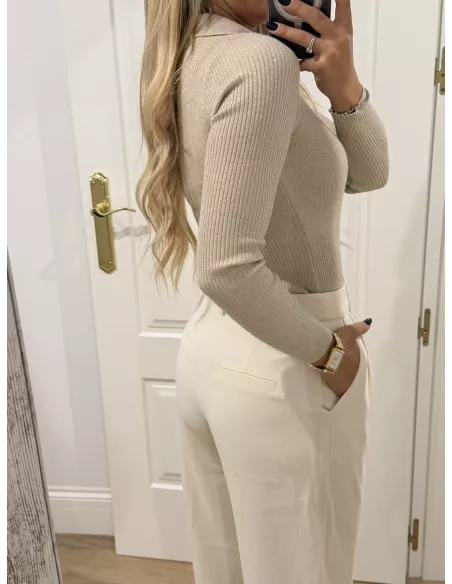 Body de punto dorado con botones