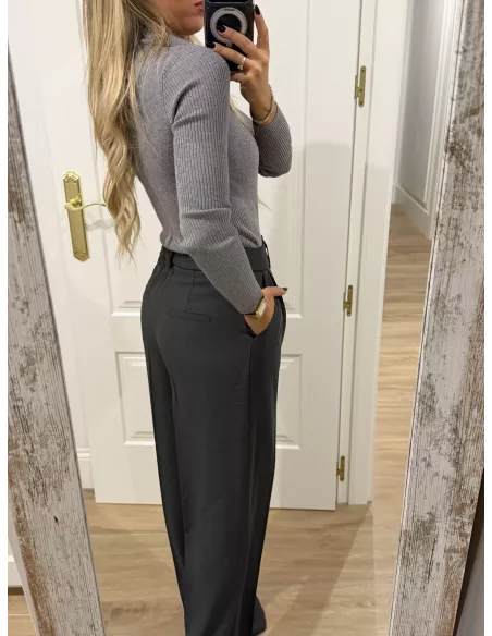 Body de punto gris con botones