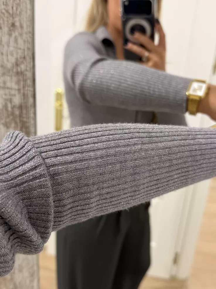 Body de punto gris con botones