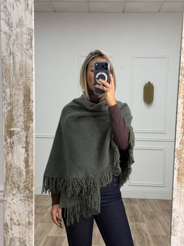 Chal punto flecos kaki