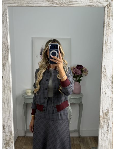 Conjunto bomber cuadros gris y burdeo