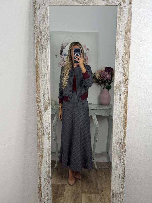 Conjunto bomber cuadros gris y burdeo