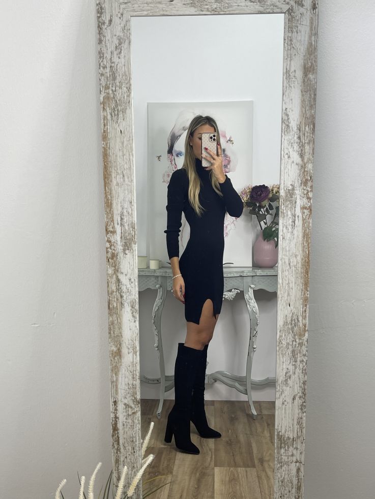 Vestido Ingrid negro abertura