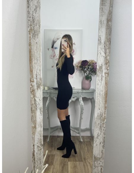 Vestido Ingrid negro abertura