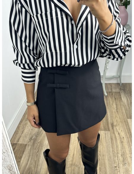 Camisa rayas blanca y negra con bolsillo