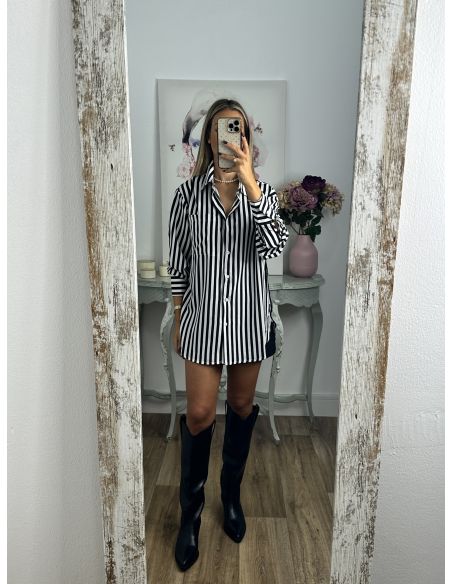 Camisa rayas blanca y negra con bolsillo