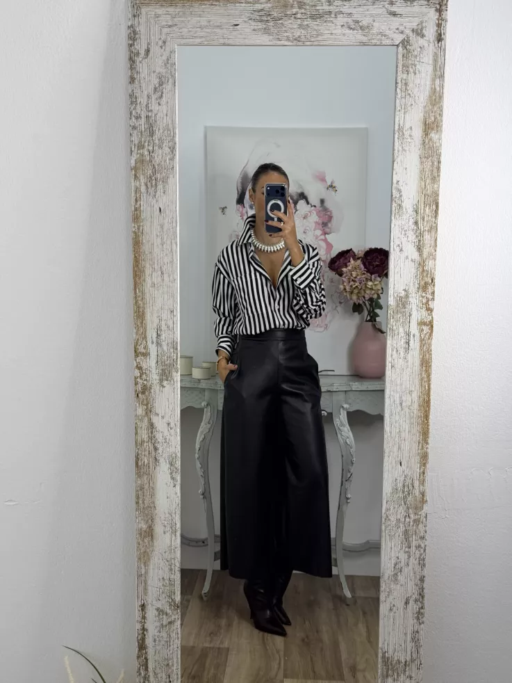 Camisa rayas blanca y negra con bolsillo