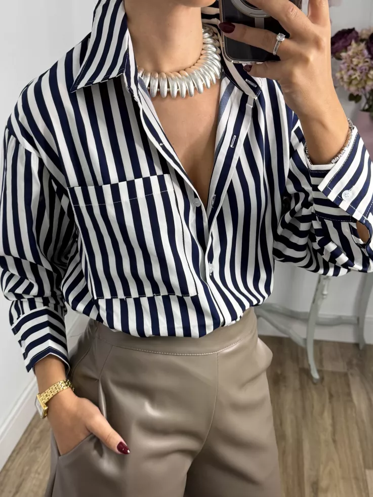 Camisa rayas blanca y azul con bolsillo