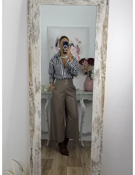 Camisa rayas blanca y azul con bolsillo