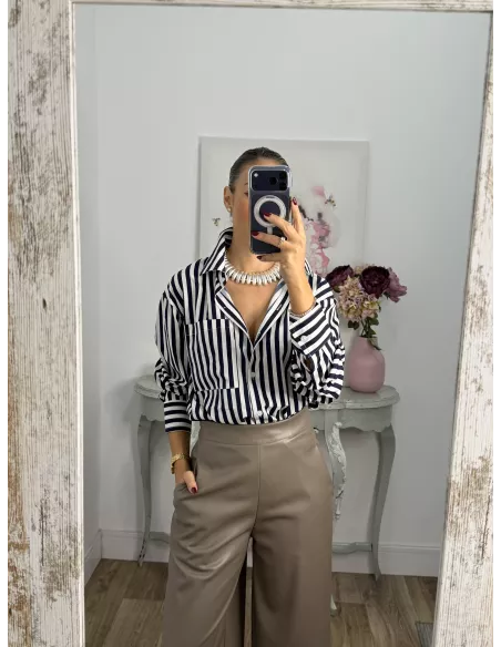 Camisa rayas blanca y azul con bolsillo