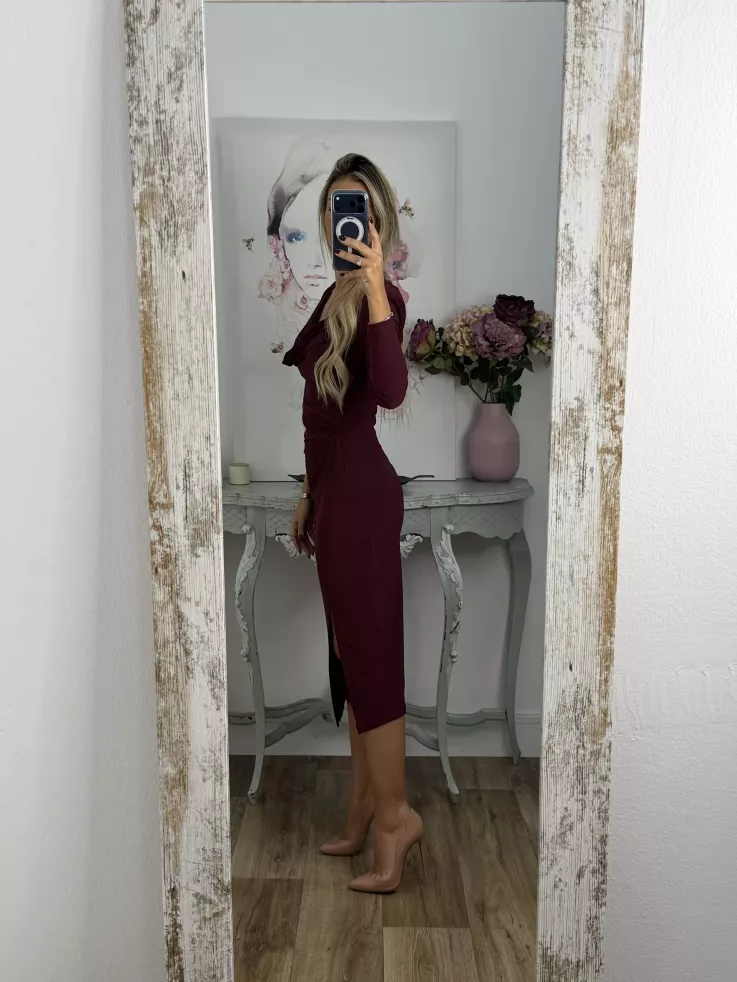 Vestido Margaret cascada burdeo