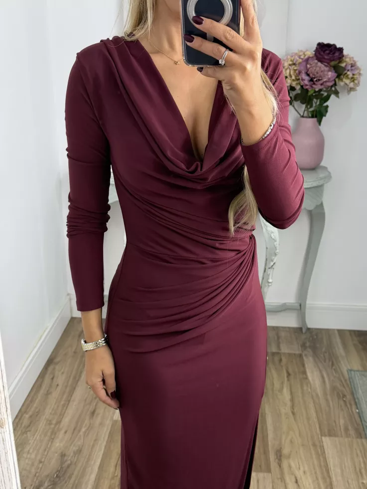 Vestido Margaret cascada burdeo