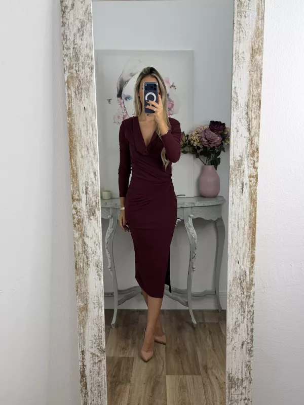 Vestido Margaret cascada burdeo