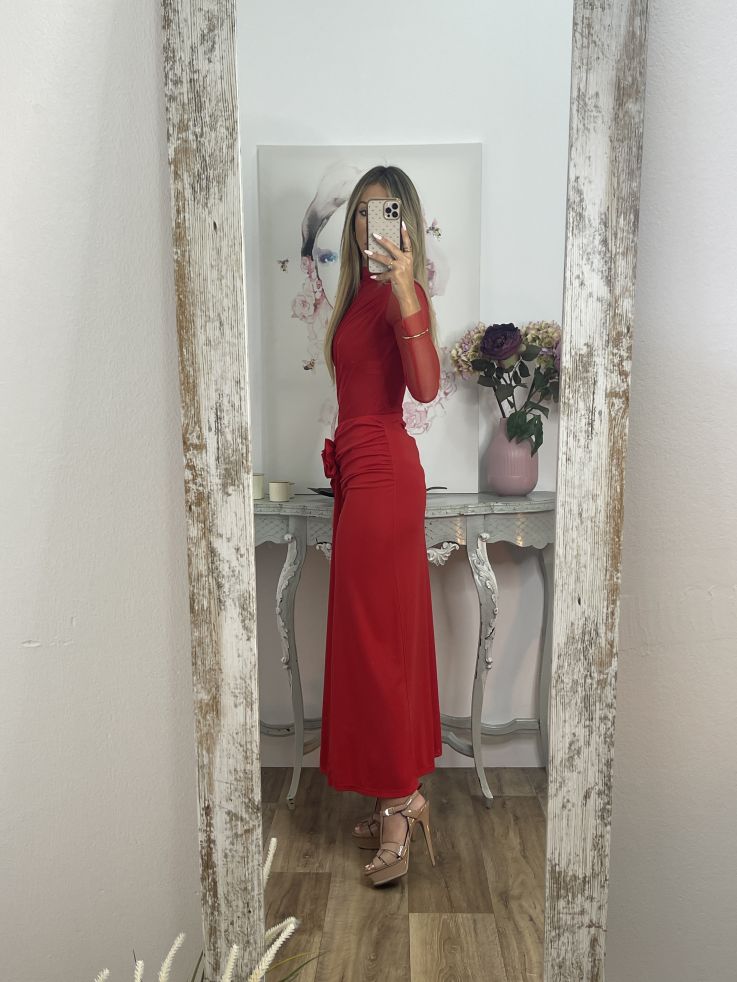 Falda con flores roja