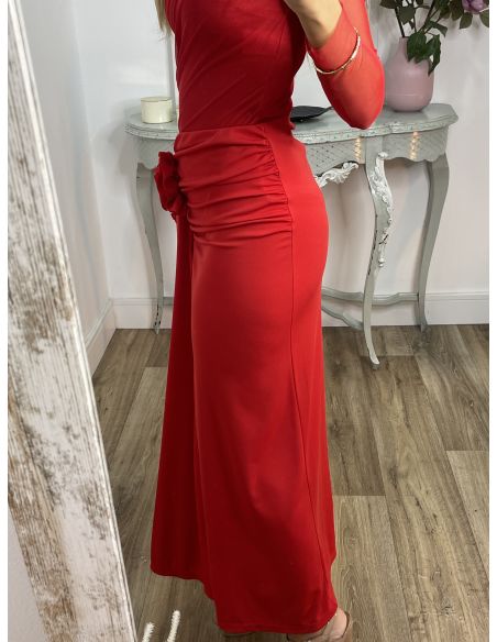 Falda con flores roja