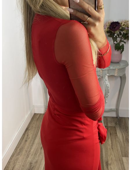 Falda con flores roja